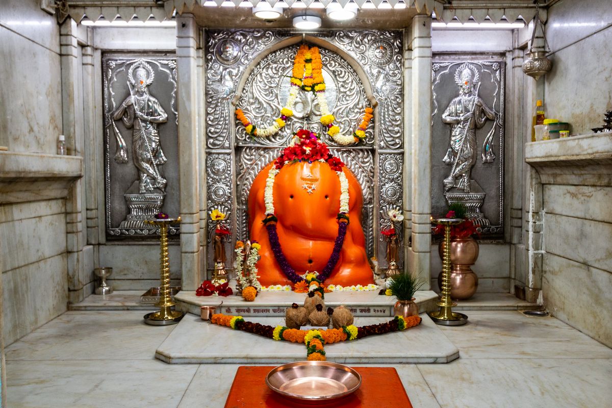 Chintamani Temple: Situated in Theur village, Pune district.