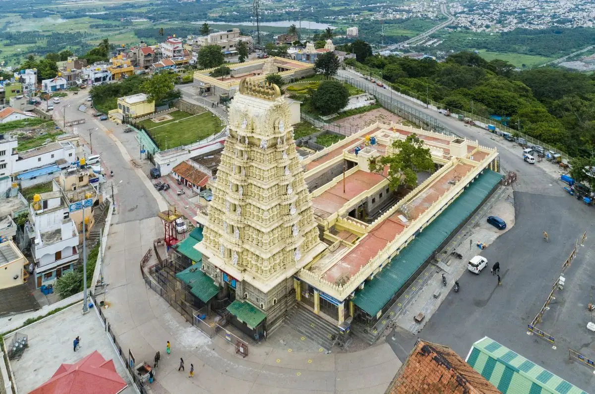चामुंडेश्वरी मंदिर
