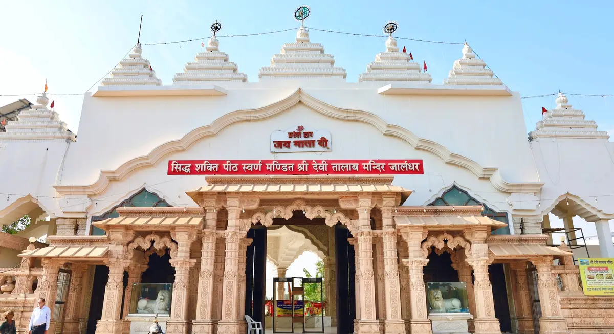 देवी तालाब मंदिर