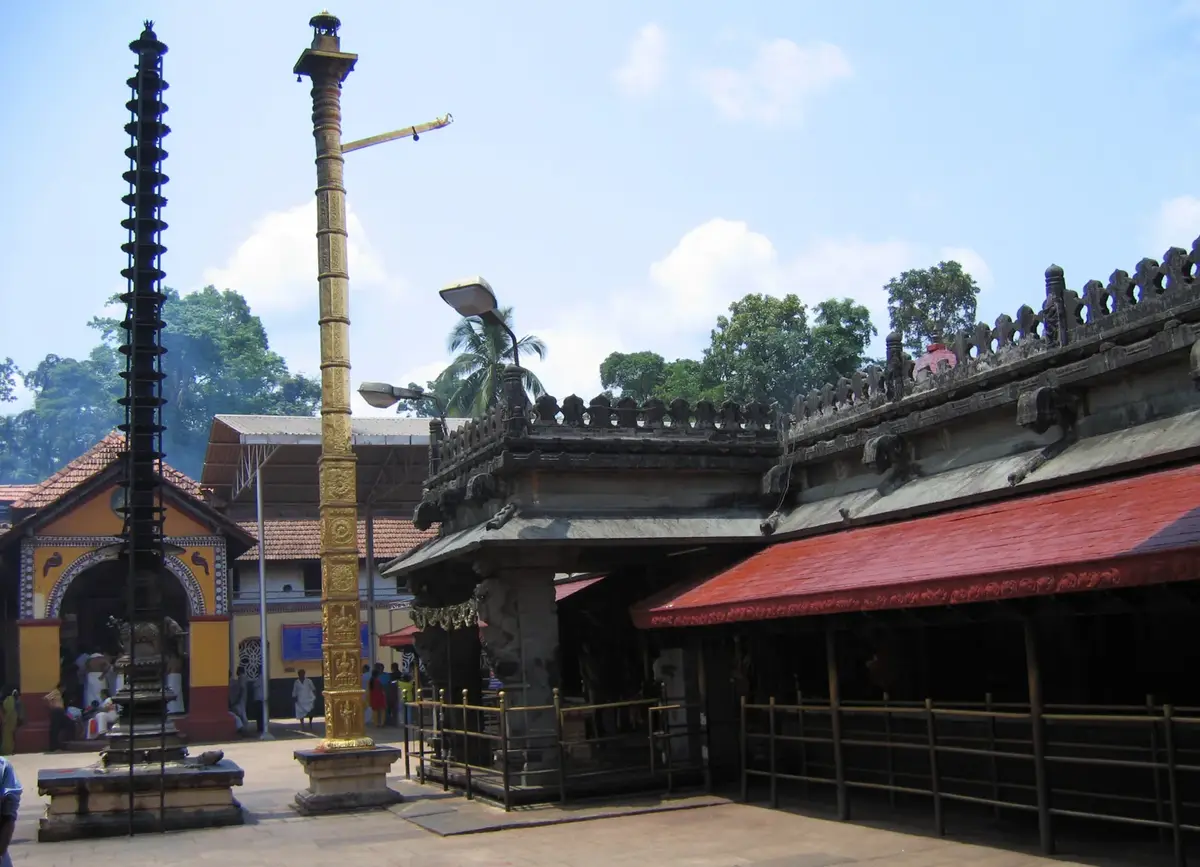 कोल्लूर मूकांबिका मंदिर
