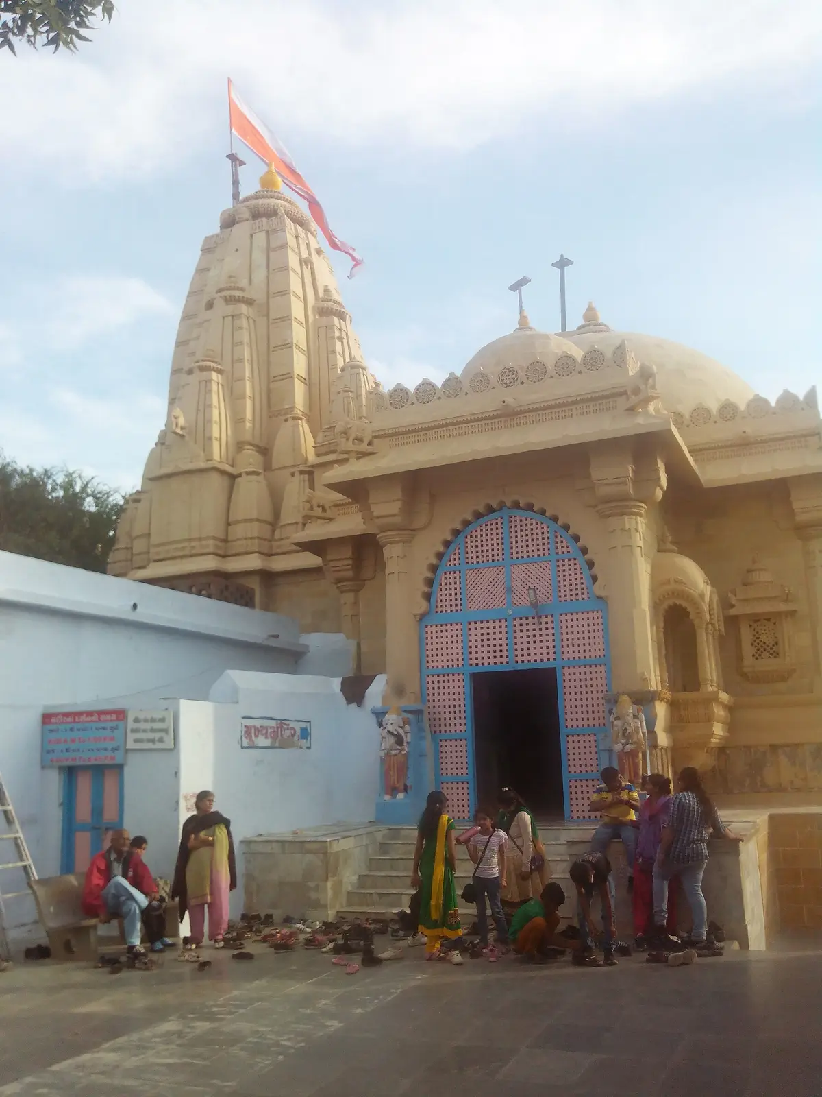 Narayan Sarovar Temple